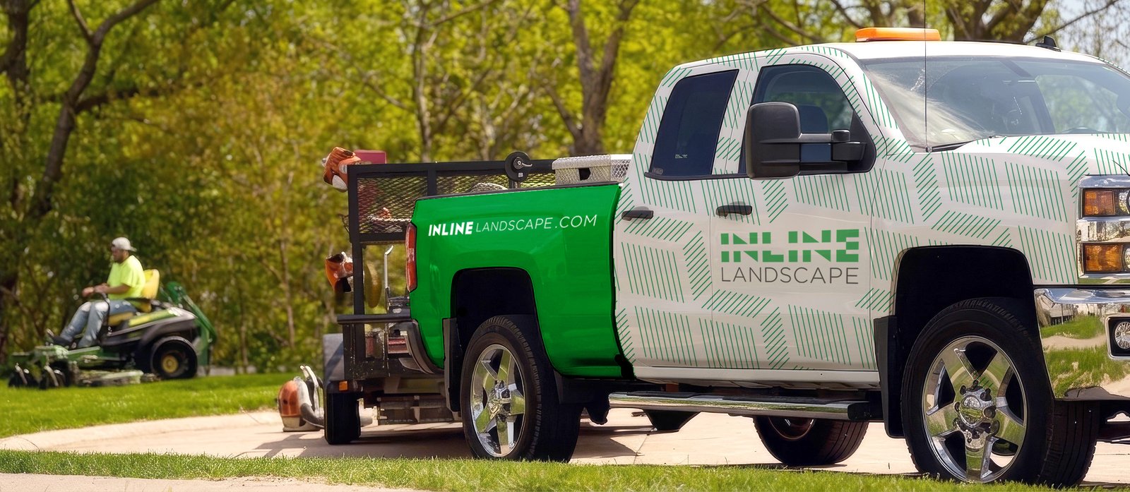 Inline Landscape vehicle graphics example